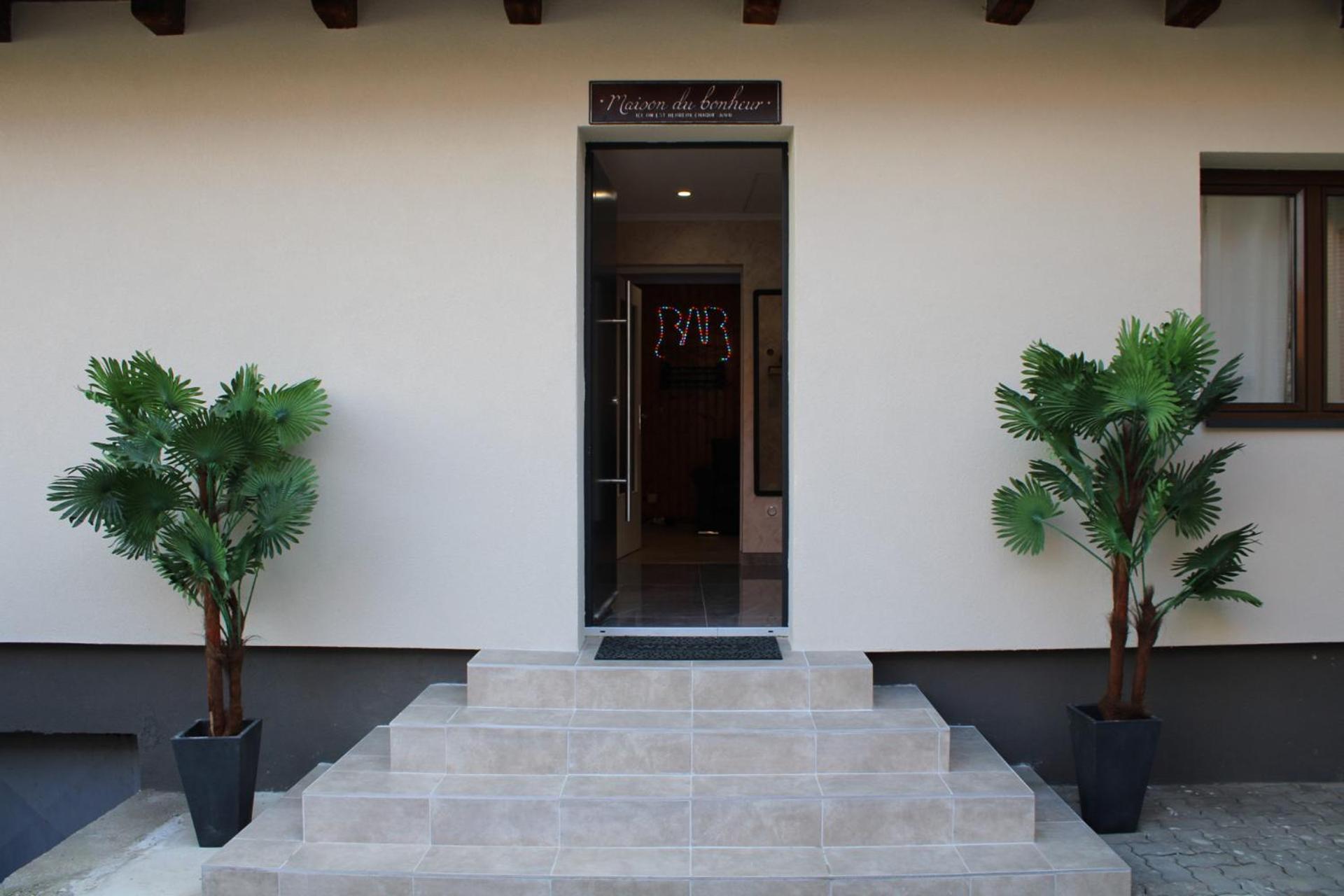Maison Privative Jacuzzi Sauna Salle De Jeux * Weitbruch